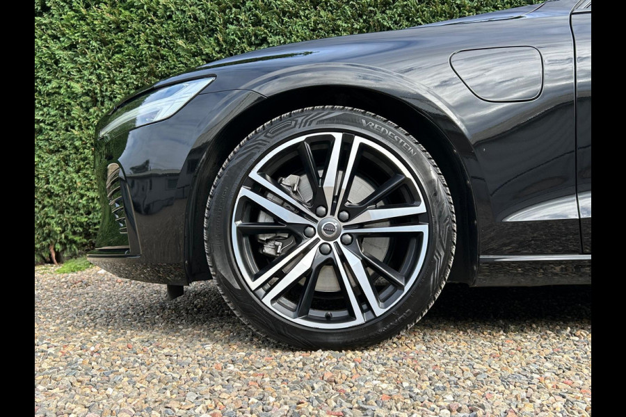 Volvo V60 2.0 T6 Recharge AWD R-Design Leder AllSeason !!NIEUWBINNEN!! Volvo V60 2.0 T6 Recharge AWD R-Design Leder AllSeason !!NIEUWBINNEN!!