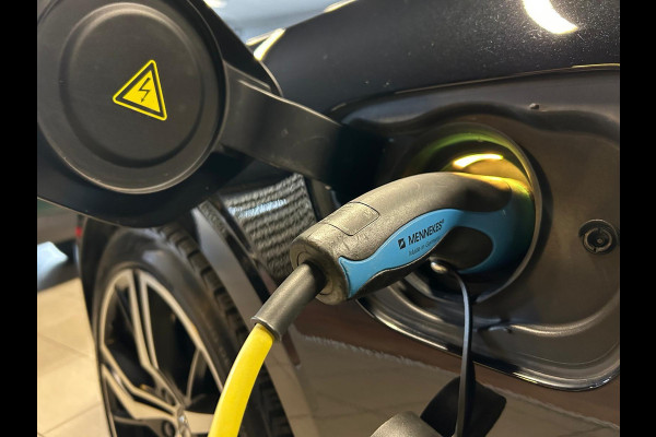 Volvo V60 2.0 T6 Recharge AWD R-Design Leder AllSeason !!NIEUWBINNEN!! Volvo V60 2.0 T6 Recharge AWD R-Design Leder AllSeason !!NIEUWBINNEN!!