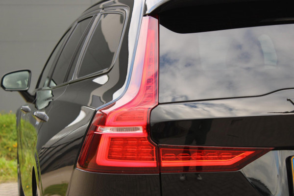 Volvo V60 2.0 T6 Recharge AWD R-Design Leder AllSeason !!NIEUWBINNEN!! Volvo V60 2.0 T6 Recharge AWD R-Design Leder AllSeason !!NIEUWBINNEN!!