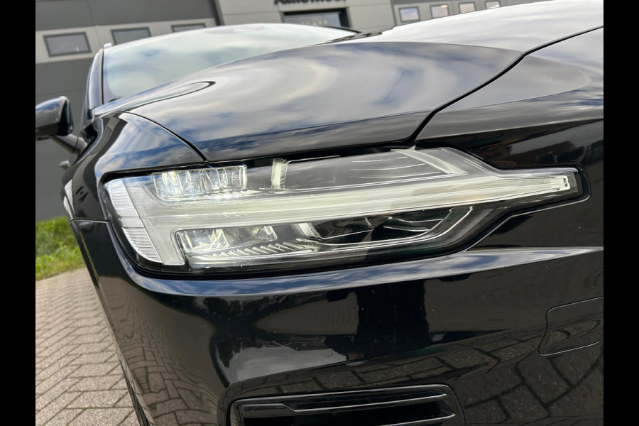 Volvo V60 2.0 T6 Recharge AWD R-Design Leder AllSeason !!NIEUWBINNEN!! Volvo V60 2.0 T6 Recharge AWD R-Design Leder AllSeason !!NIEUWBINNEN!!