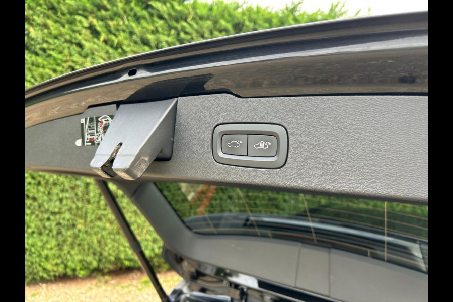 Volvo V60 2.0 T6 Recharge AWD R-Design Leder AllSeason !!NIEUWBINNEN!! Volvo V60 2.0 T6 Recharge AWD R-Design Leder AllSeason !!NIEUWBINNEN!!
