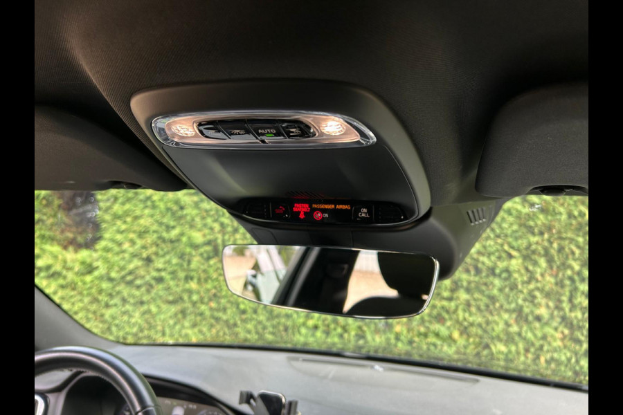 Volvo V60 2.0 T6 Recharge AWD R-Design Leder AllSeason !!NIEUWBINNEN!! Volvo V60 2.0 T6 Recharge AWD R-Design Leder AllSeason !!NIEUWBINNEN!!