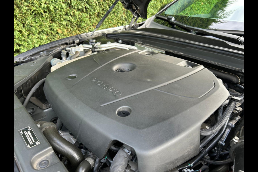 Volvo V60 2.0 T6 Recharge AWD R-Design Leder AllSeason !!NIEUWBINNEN!! Volvo V60 2.0 T6 Recharge AWD R-Design Leder AllSeason !!NIEUWBINNEN!!