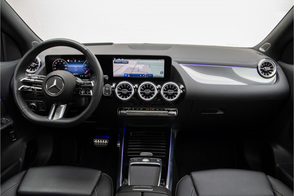 Mercedes-Benz GLA 200 AMG Premium Plus, Pano, Memory, Head-up, Burmester, Leder, Facelift Mercedes-Benz GLA 200 AMG Premium Plus, Pano, Memory, Head-up, Burmester, Leder, Facelift