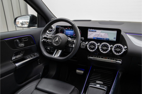 Mercedes-Benz GLA 200 AMG Premium Plus, Pano, Memory, Head-up, Burmester, Leder, Facelift Mercedes-Benz GLA 200 AMG Premium Plus, Pano, Memory, Head-up, Burmester, Leder, Facelift