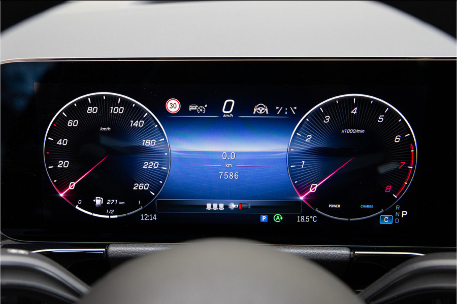 Mercedes-Benz GLA 200 AMG Premium Plus, Pano, Memory, Head-up, Burmester, Leder, Facelift Mercedes-Benz GLA 200 AMG Premium Plus, Pano, Memory, Head-up, Burmester, Leder, Facelift