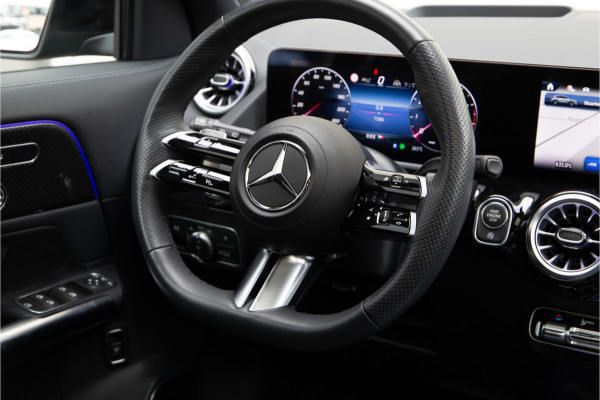 Mercedes-Benz GLA 200 AMG Premium Plus, Pano, Memory, Head-up, Burmester, Leder, Facelift Mercedes-Benz GLA 200 AMG Premium Plus, Pano, Memory, Head-up, Burmester, Leder, Facelift