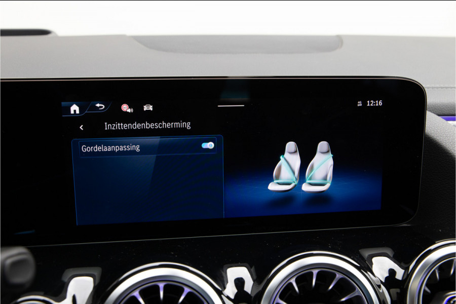 Mercedes-Benz GLA 200 AMG Premium Plus, Pano, Memory, Head-up, Burmester, Leder, Facelift Mercedes-Benz GLA 200 AMG Premium Plus, Pano, Memory, Head-up, Burmester, Leder, Facelift