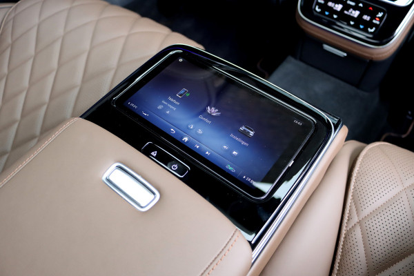 Mercedes-Benz S-Klasse 580 e 4MATIC Lang AMG Line | 'Manufaktur' | Drive Pilot | Achterasbesturing | Burmester High End | Massage | Stoelventilatie | Digital Light | Vlakkenverwarming | MBUX Tablet |