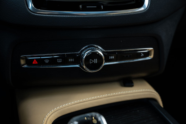 Volvo XC90 2.0 T8 Twin Engine AWD Inscription - Panorama | H&K | Memory | HUD | Keyless