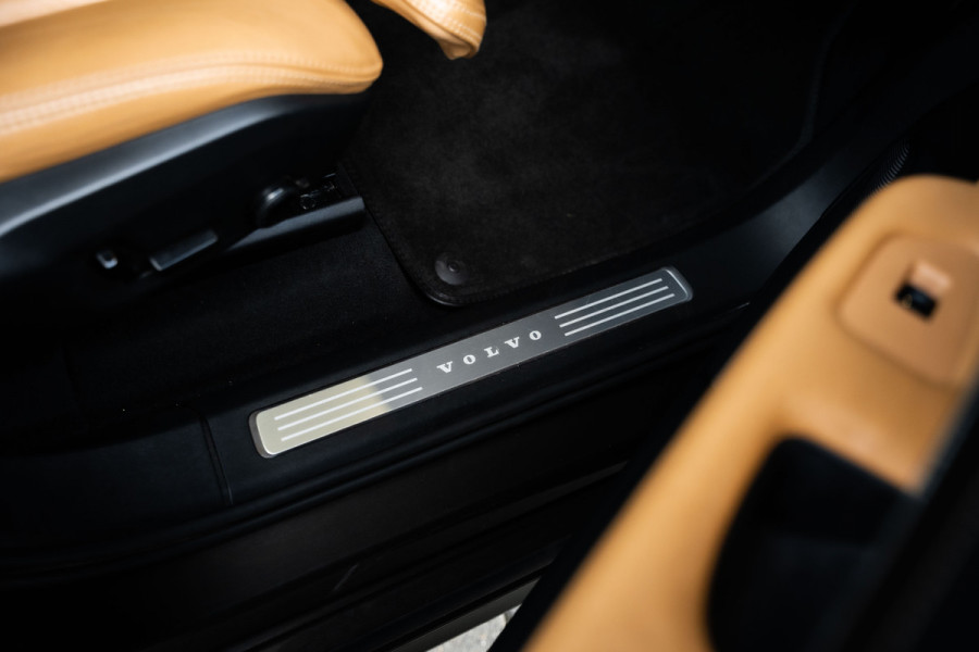 Volvo XC90 2.0 T8 Twin Engine AWD Inscription - Panorama | H&K | Memory | HUD | Keyless