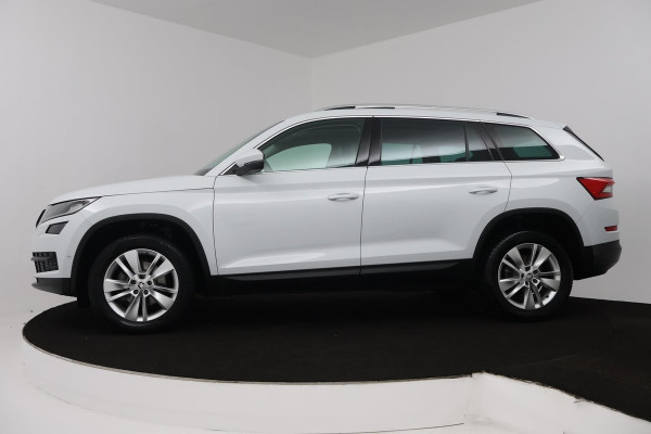 Škoda Kodiaq 1.5 TSI Style Business 7p (PANORAMADAK, STOELVERWARMING, AUTOMAAT, CAMERA, ELEKTR STOELEN, PARKEERSENSOREN)