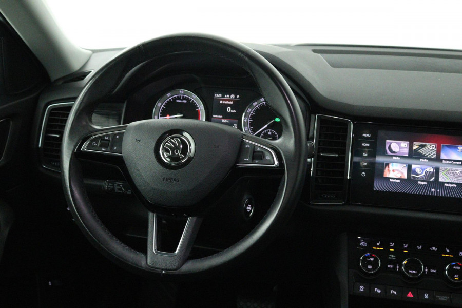 Škoda Kodiaq 1.5 TSI Style Business 7p (PANORAMADAK, STOELVERWARMING, AUTOMAAT, CAMERA, ELEKTR STOELEN, PARKEERSENSOREN)