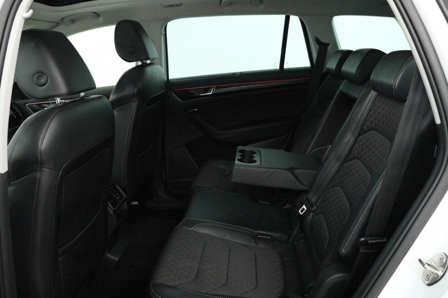 Škoda Kodiaq 1.5 TSI Style Business 7p (PANORAMADAK, STOELVERWARMING, AUTOMAAT, CAMERA, ELEKTR STOELEN, PARKEERSENSOREN)