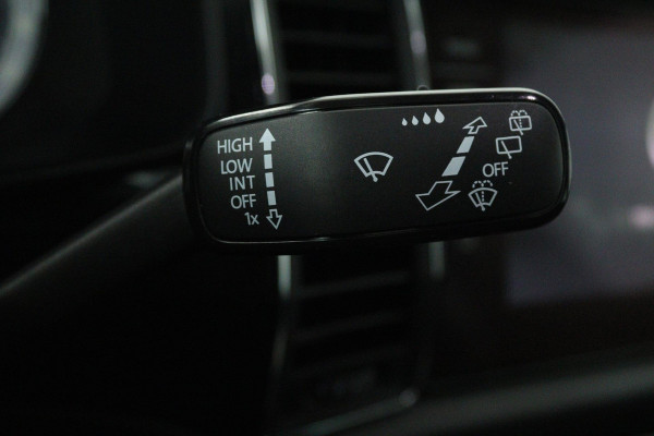 Škoda Kodiaq 1.5 TSI Style Business 7p (PANORAMADAK, STOELVERWARMING, AUTOMAAT, CAMERA, ELEKTR STOELEN, PARKEERSENSOREN)