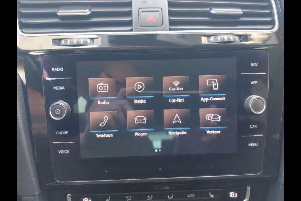 Volkswagen Golf 1.0 TSI Allstar, airco,navigatie,stoelverwarming,parkeersensoren,APP connect/navigatie