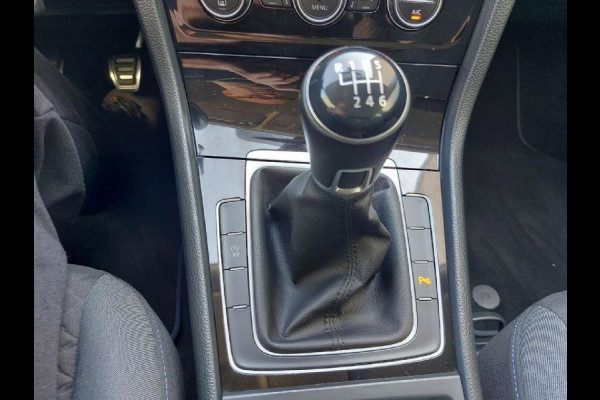 Volkswagen Golf 1.0 TSI Allstar, airco,navigatie,stoelverwarming,parkeersensoren,APP connect/navigatie
