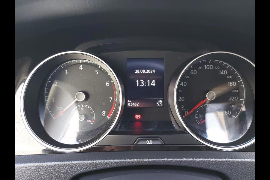 Volkswagen Golf 1.0 TSI Allstar, airco,navigatie,stoelverwarming,parkeersensoren,APP connect/navigatie