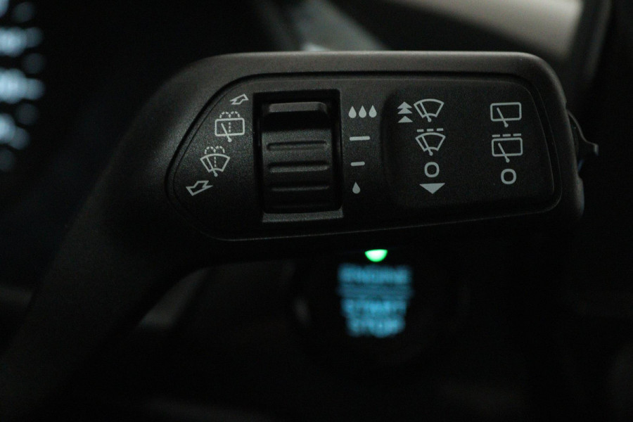Ford Fiesta 1.0 EcoBoost ST-Line (PARKEERSENSOREN, LANE-ASSIST, NAVIGATIE, CRUISE CONTROL)