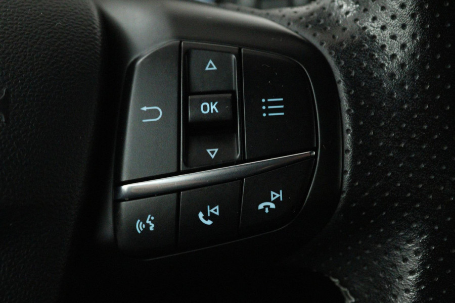 Ford Fiesta 1.0 EcoBoost ST-Line (PARKEERSENSOREN, LANE-ASSIST, NAVIGATIE, CRUISE CONTROL)
