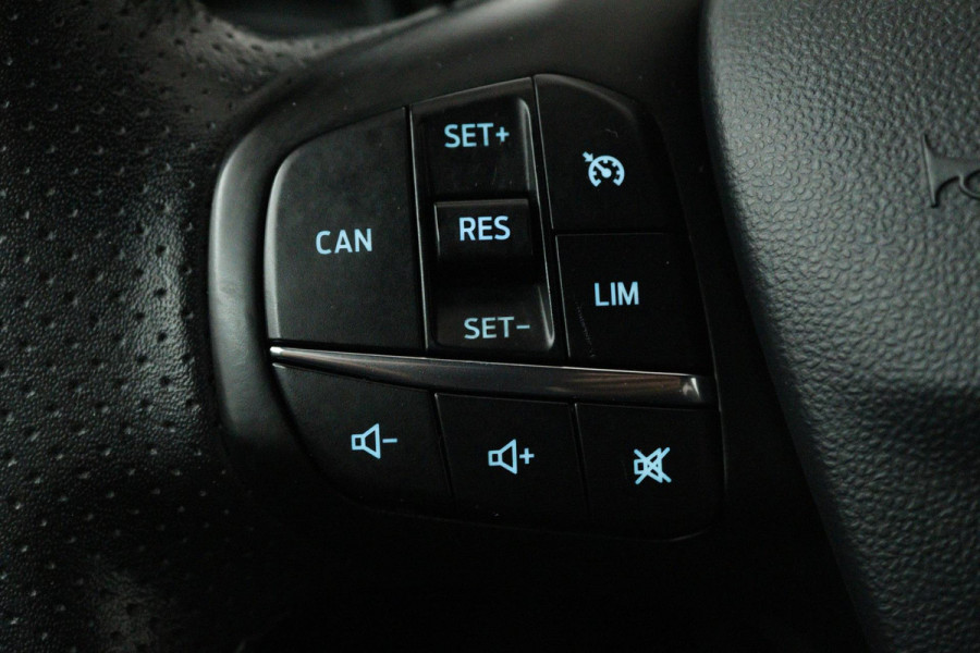 Ford Fiesta 1.0 EcoBoost ST-Line (PARKEERSENSOREN, LANE-ASSIST, NAVIGATIE, CRUISE CONTROL)