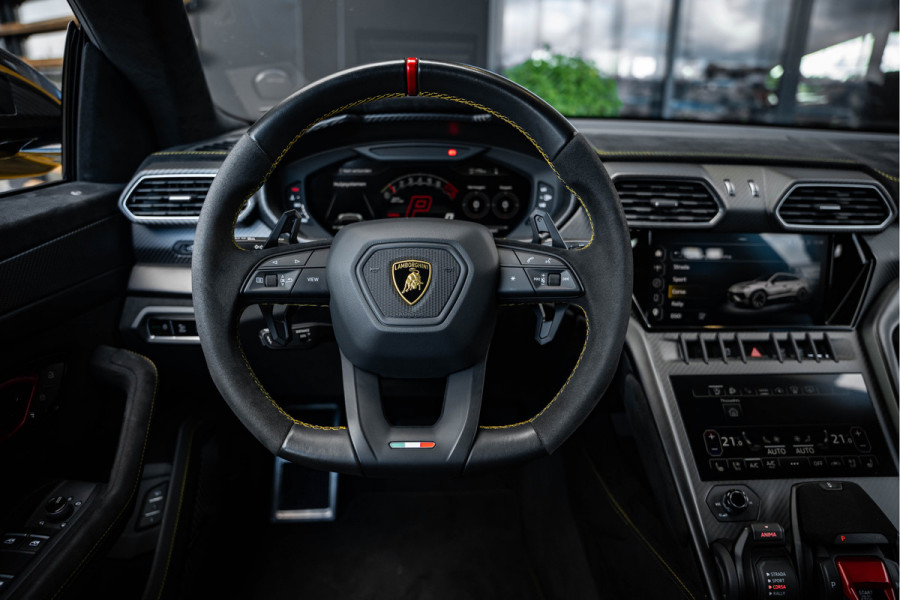 Lamborghini Urus 4.0 V8 Performante - Carbon | B&O Advanced | Alcantara | Stoelmassage & Koeling Lamborghini Urus 4.0 V8 Performante - Carbon | B&O Advanced | Alcantara | Stoelmassage & Koeling