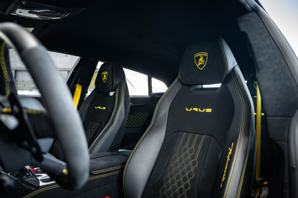 Lamborghini Urus 4.0 V8 Performante - Carbon | B&O Advanced | Alcantara | Stoelmassage & Koeling Lamborghini Urus 4.0 V8 Performante - Carbon | B&O Advanced | Alcantara | Stoelmassage & Koeling