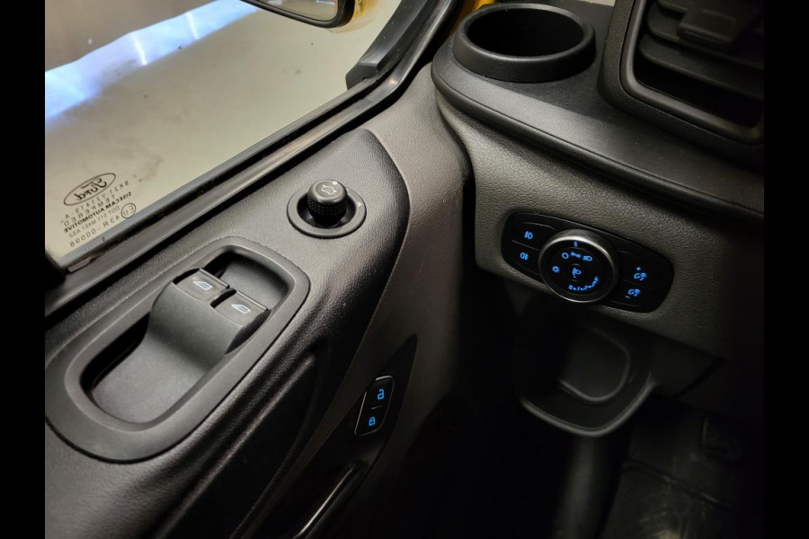 Ford Transit Custom 2.0TDCI L2/H1 Imperiaal+Trap Euro 6! Ford Transit Custom 2.0TDCI L2/H1 Imperiaal+Trap Euro 6!