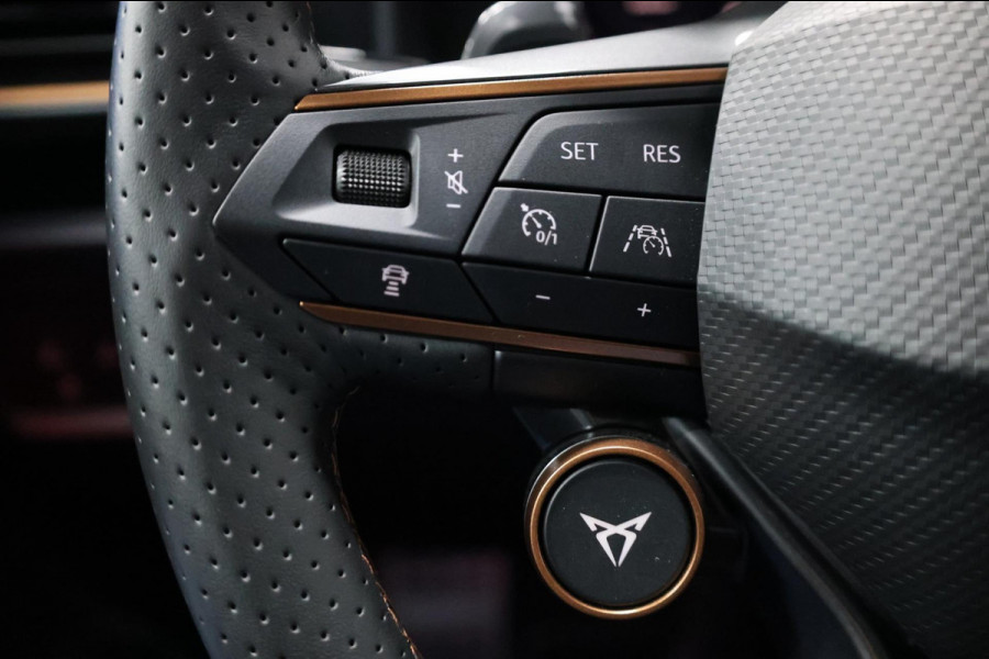 CUPRA Cupra Leon 2.0 TSI VZ 300+PK VIRTUAL/SFEER/PANO/LEER+S.VERWARMING/19"/CAM/ACC/ECC/12 MDN GARANTIE! CUPRA Cupra Leon 2.0 TSI VZ 300+PK VIRTUAL/SFEER/PANO/LEER+S.VERWARMING/19"/CAM/ACC/ECC/12 MDN GARANTIE!