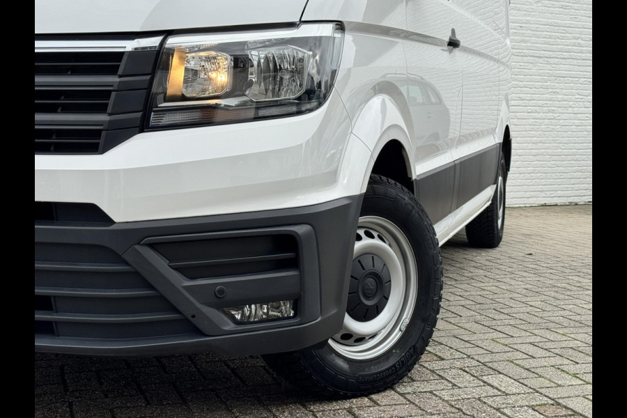 Volkswagen Crafter 30 2.0 TDI L3H3 Highline Carplay DAB Cruise Verwarmde voorruit Trekhaak Lat om Lat