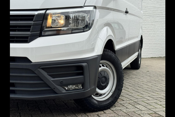 Volkswagen Crafter 30 2.0 TDI L3H3 Highline Carplay DAB Cruise Verwarmde voorruit Trekhaak Lat om Lat