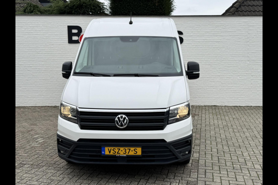 Volkswagen Crafter 30 2.0 TDI L3H3 Highline Carplay DAB Cruise Verwarmde voorruit Trekhaak Lat om Lat