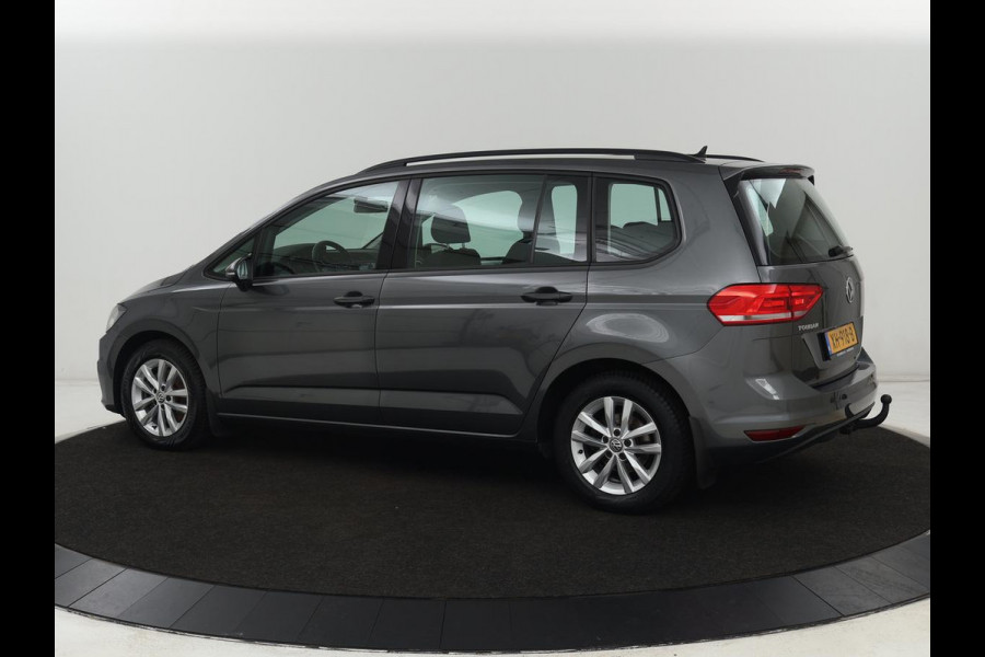 Volkswagen Touran 1.2 TSI Comfortline 7-persoons | Trekhaak | Carplay | Climate control | Cruise control | Bluetooth