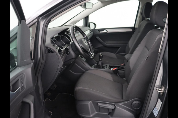 Volkswagen Touran 1.2 TSI Comfortline 7-persoons | Trekhaak | Carplay | Climate control | Cruise control | Bluetooth