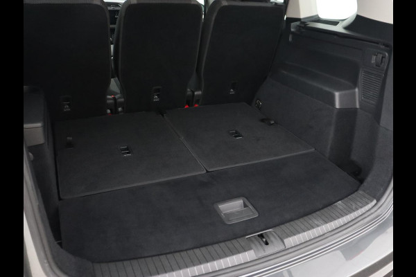 Volkswagen Touran 1.2 TSI Comfortline 7-persoons | Trekhaak | Carplay | Climate control | Cruise control | Bluetooth