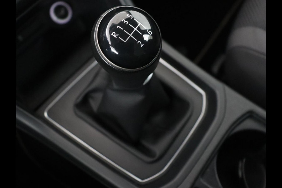 Volkswagen Touran 1.2 TSI Comfortline 7-persoons | Trekhaak | Carplay | Climate control | Cruise control | Bluetooth