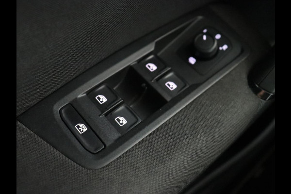 Volkswagen Touran 1.2 TSI Comfortline 7-persoons | Trekhaak | Carplay | Climate control | Cruise control | Bluetooth