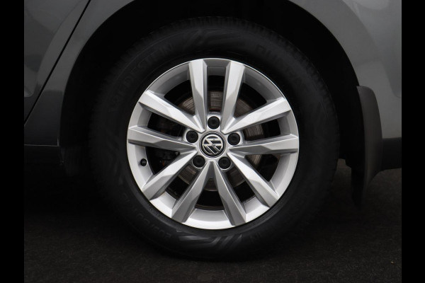 Volkswagen Touran 1.2 TSI Comfortline 7-persoons | Trekhaak | Carplay | Climate control | Cruise control | Bluetooth