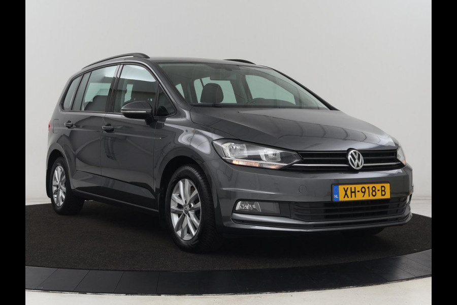 Volkswagen Touran 1.2 TSI Comfortline 7-persoons | Trekhaak | Carplay | Climate control | Cruise control | Bluetooth