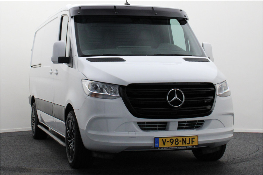 Mercedes-Benz Sprinter 317 CDI Aut. L2H1 3-Zits, Leer, Camera, Standkachel, Apple Carplay, Trekhaak, DAB, Cruise, 18"