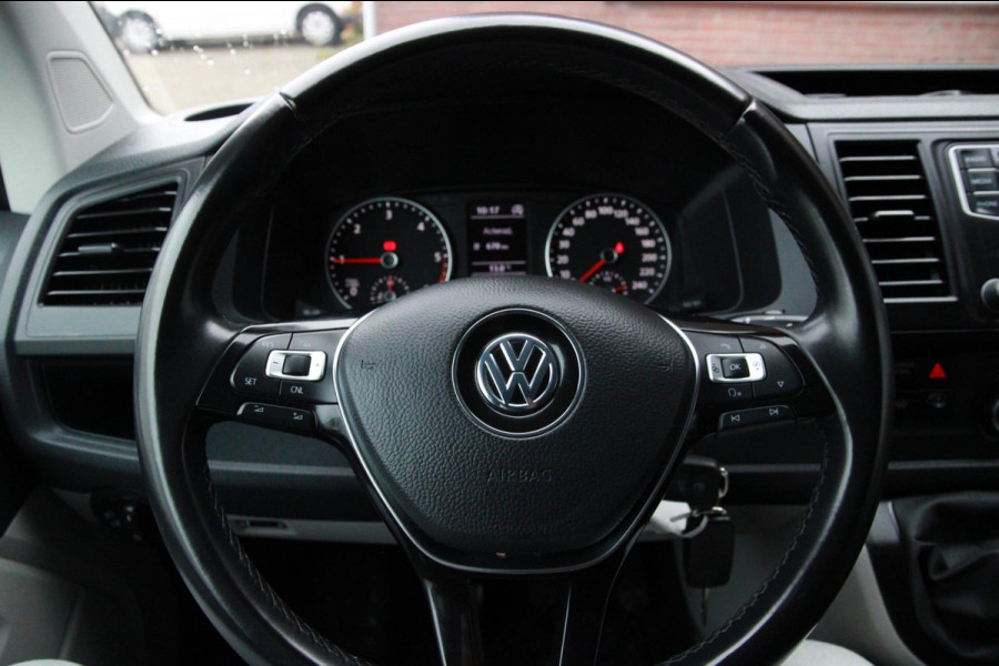 Volkswagen Transporter 2.0 TDI 114PK L1H1 Highline / Multi stuur / PDC 2x / Klep / Cruise Volkswagen Transporter 2.0 TDI 114PK L1H1 Highline / Multi stuur / PDC 2x / Klep / Cruise
