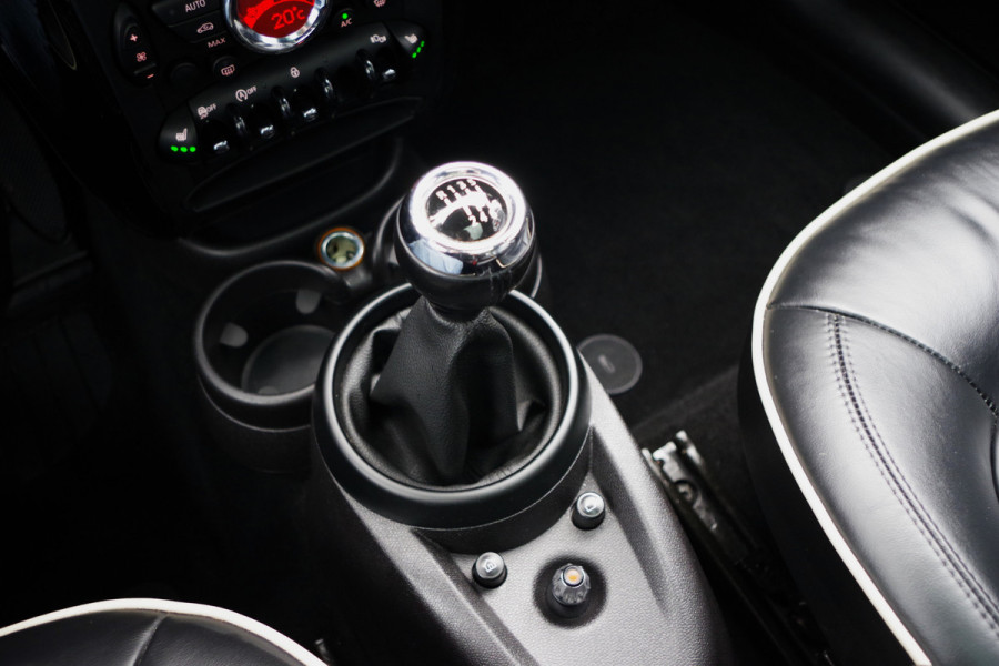MINI Countryman 1.6 Cooper Pepper, Schuif-Kanteldak, Stoelverwarming, Leder MINI Countryman 1.6 Cooper Pepper, Schuif-Kanteldak, Stoelverwarming, Leder