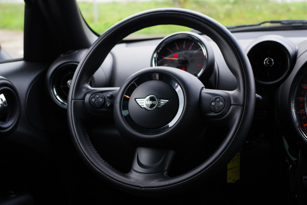 MINI Countryman 1.6 Cooper Pepper, Schuif-Kanteldak, Stoelverwarming, Leder MINI Countryman 1.6 Cooper Pepper, Schuif-Kanteldak, Stoelverwarming, Leder