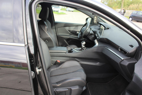 Peugeot 5008 1.2 PureTech GT-Line 7 persoons pano multimedia camera Peugeot 5008 1.2 PureTech GT-Line 7 persoons pano multimedia camera