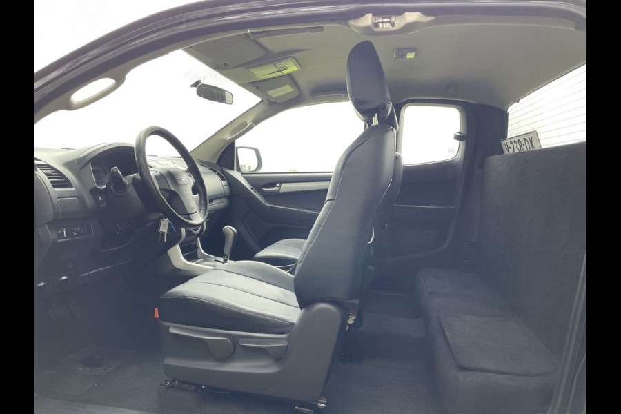 Isuzu D-max 2.5 TD Extended 164pk Cab LS 4WD BPM Vrij! Lease €299 p/m, Trekhaak, Airco, Leder, Cruise controle. Isuzu D-max 2.5 TD Extended 164pk Cab LS 4WD BPM Vrij! Lease €299 p/m, Trekhaak, Airco, Leder, Cruise controle.