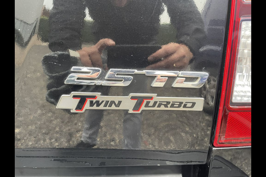 Isuzu D-max 2.5 TD Extended 164pk Cab LS 4WD BPM Vrij! Lease €299 p/m, Trekhaak, Airco, Leder, Cruise controle. Isuzu D-max 2.5 TD Extended 164pk Cab LS 4WD BPM Vrij! Lease €299 p/m, Trekhaak, Airco, Leder, Cruise controle.