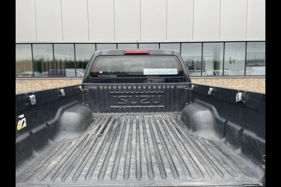 Isuzu D-max 2.5 TD Extended 164pk Cab LS 4WD BPM Vrij! Lease €299 p/m, Trekhaak, Airco, Leder, Cruise controle. Isuzu D-max 2.5 TD Extended 164pk Cab LS 4WD BPM Vrij! Lease €299 p/m, Trekhaak, Airco, Leder, Cruise controle.