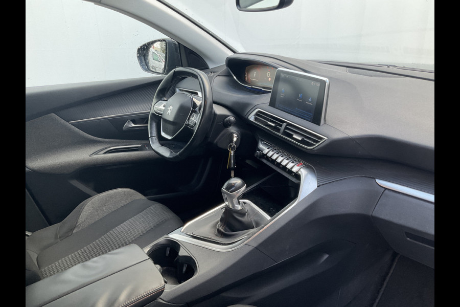 Peugeot 3008 1.2 PureTech Allure Trekhaak Cruise PDC Carplay Digitaal Clima Hoogzitter!