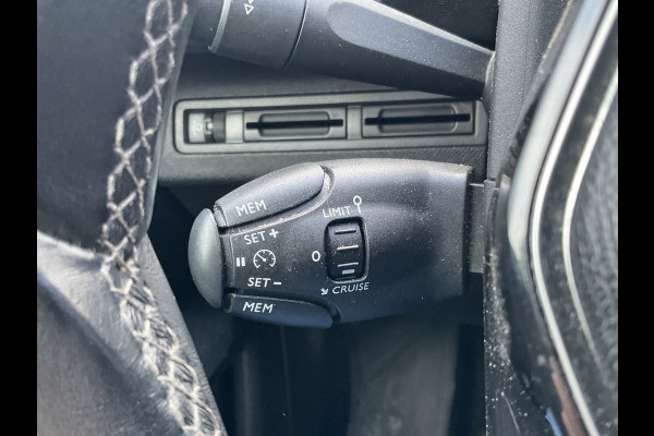 Peugeot 3008 1.2 PureTech Allure Trekhaak Cruise PDC Carplay Digitaal Clima Hoogzitter!