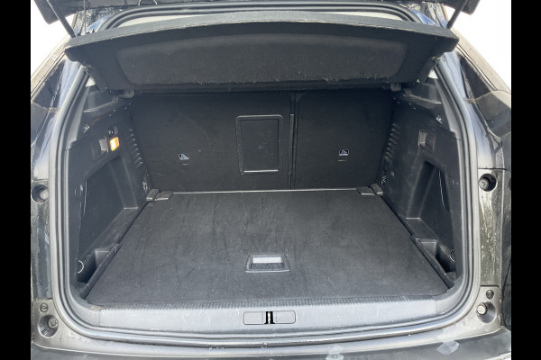 Peugeot 3008 1.2 PureTech Allure Trekhaak Cruise PDC Carplay Digitaal Clima Hoogzitter!